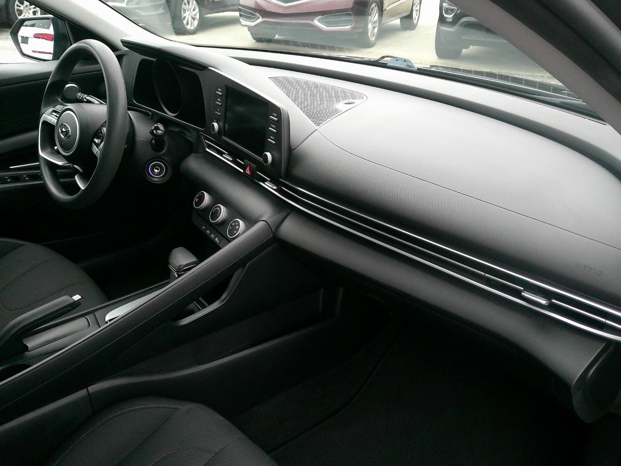 Hyundai Elantra SE IVT *Ltd Avail* 2021