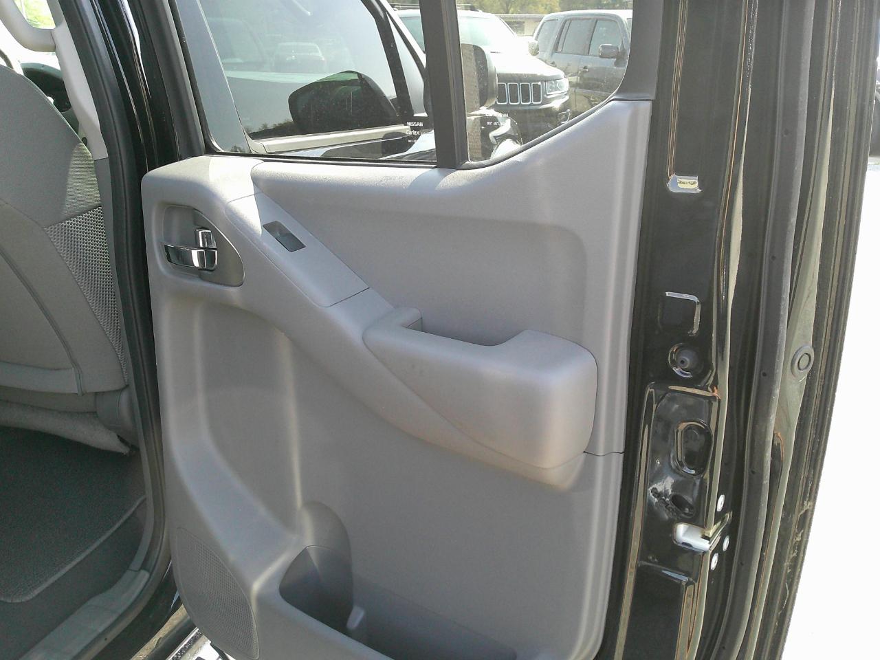 Nissan Frontier Crew Cab 4x2 SV Auto 2020