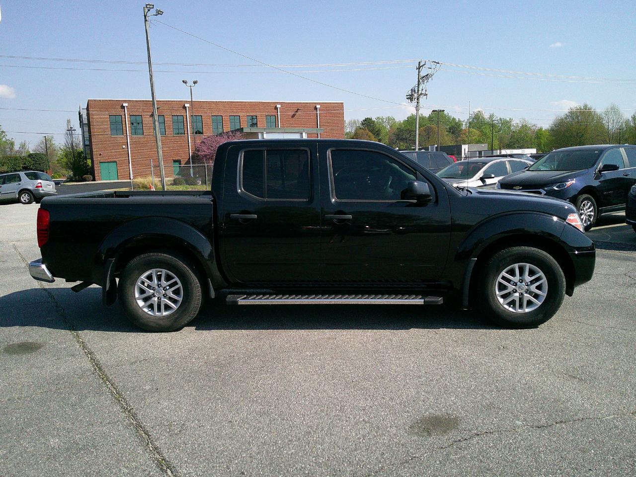 Nissan Frontier Crew Cab 4x2 SV Auto 2020