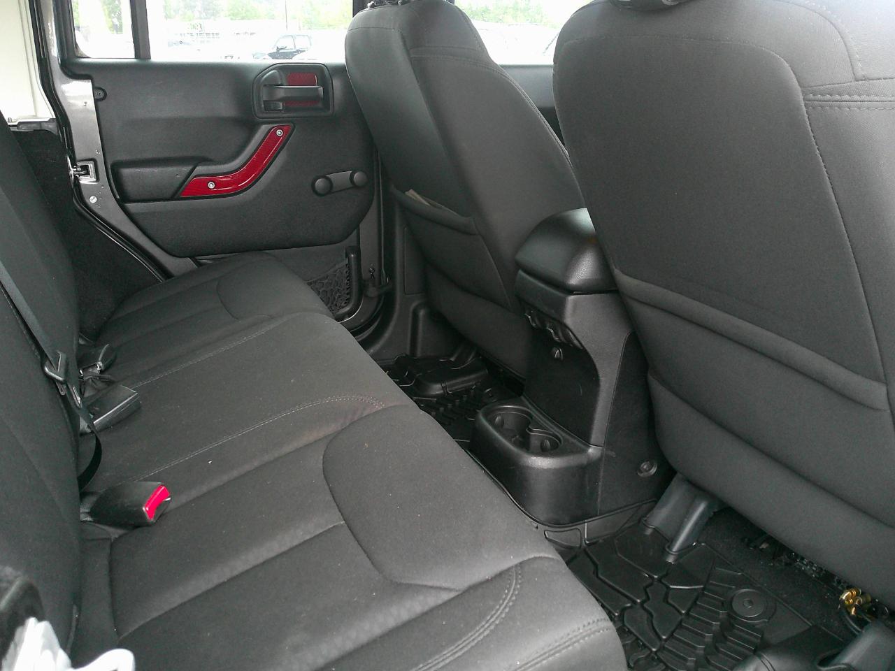 Jeep Wrangler Unlimited 4WD 4dr Sport 2014