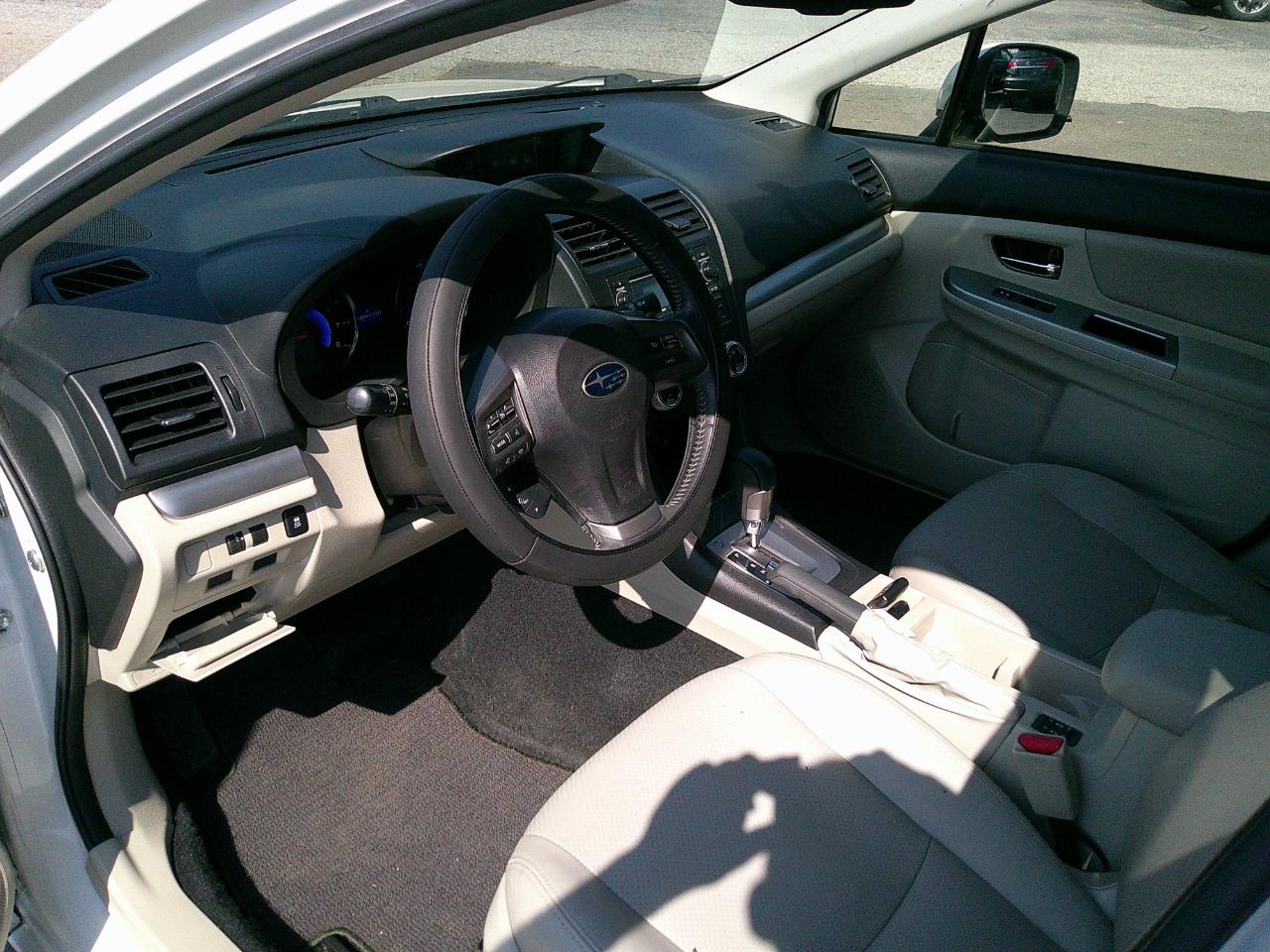 Subaru XV Crosstrek Hybrid 5dr 2.0i 2014