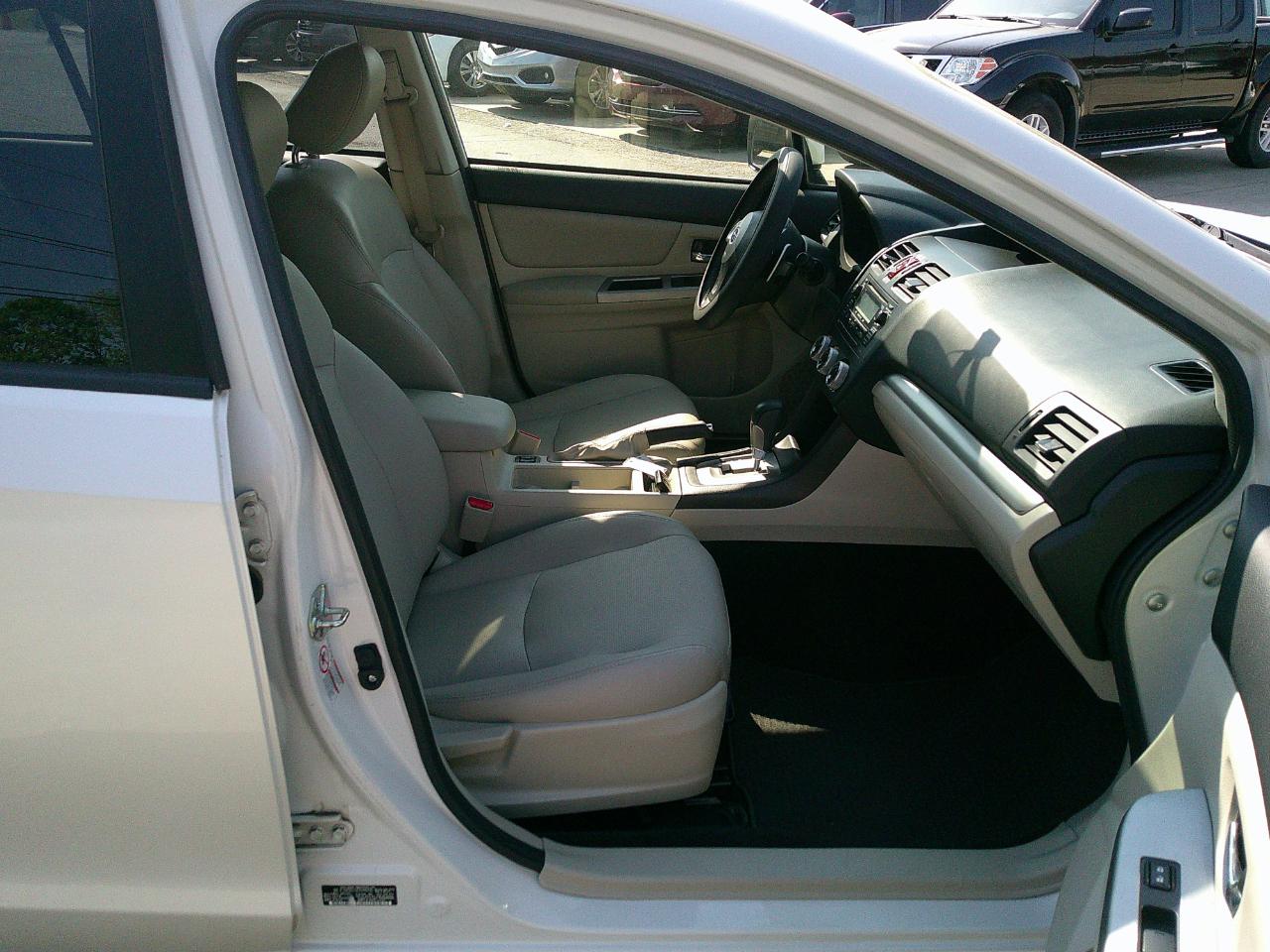 Subaru XV Crosstrek Hybrid 5dr 2.0i 2014