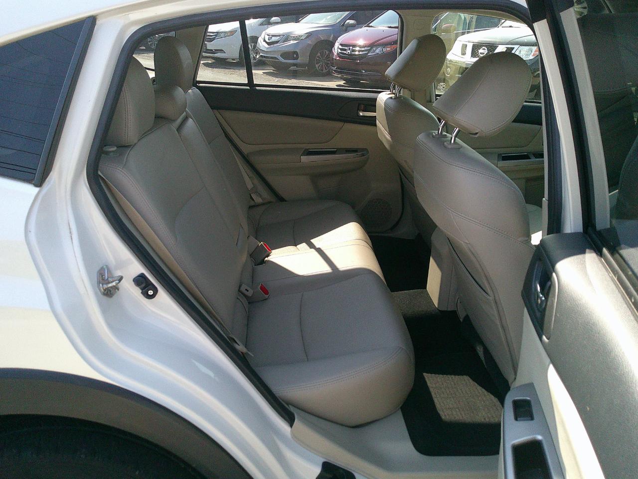 Subaru XV Crosstrek Hybrid 5dr 2.0i 2014