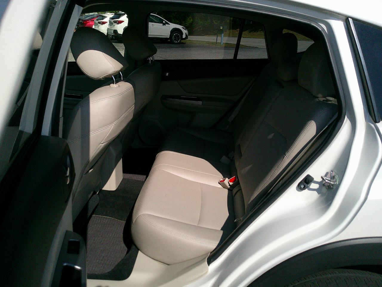 Subaru XV Crosstrek Hybrid 5dr 2.0i 2014