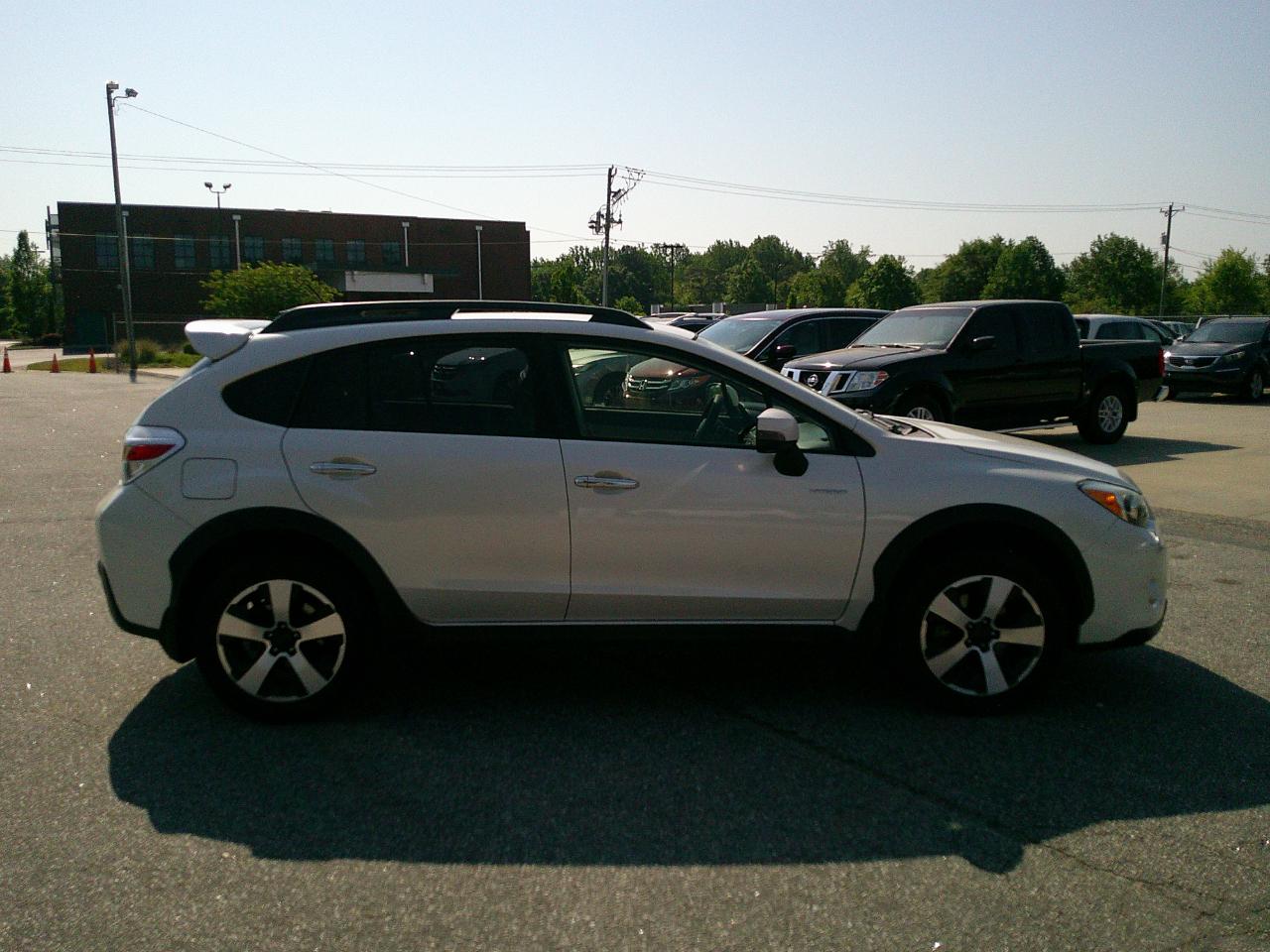 Subaru XV Crosstrek Hybrid 5dr 2.0i 2014