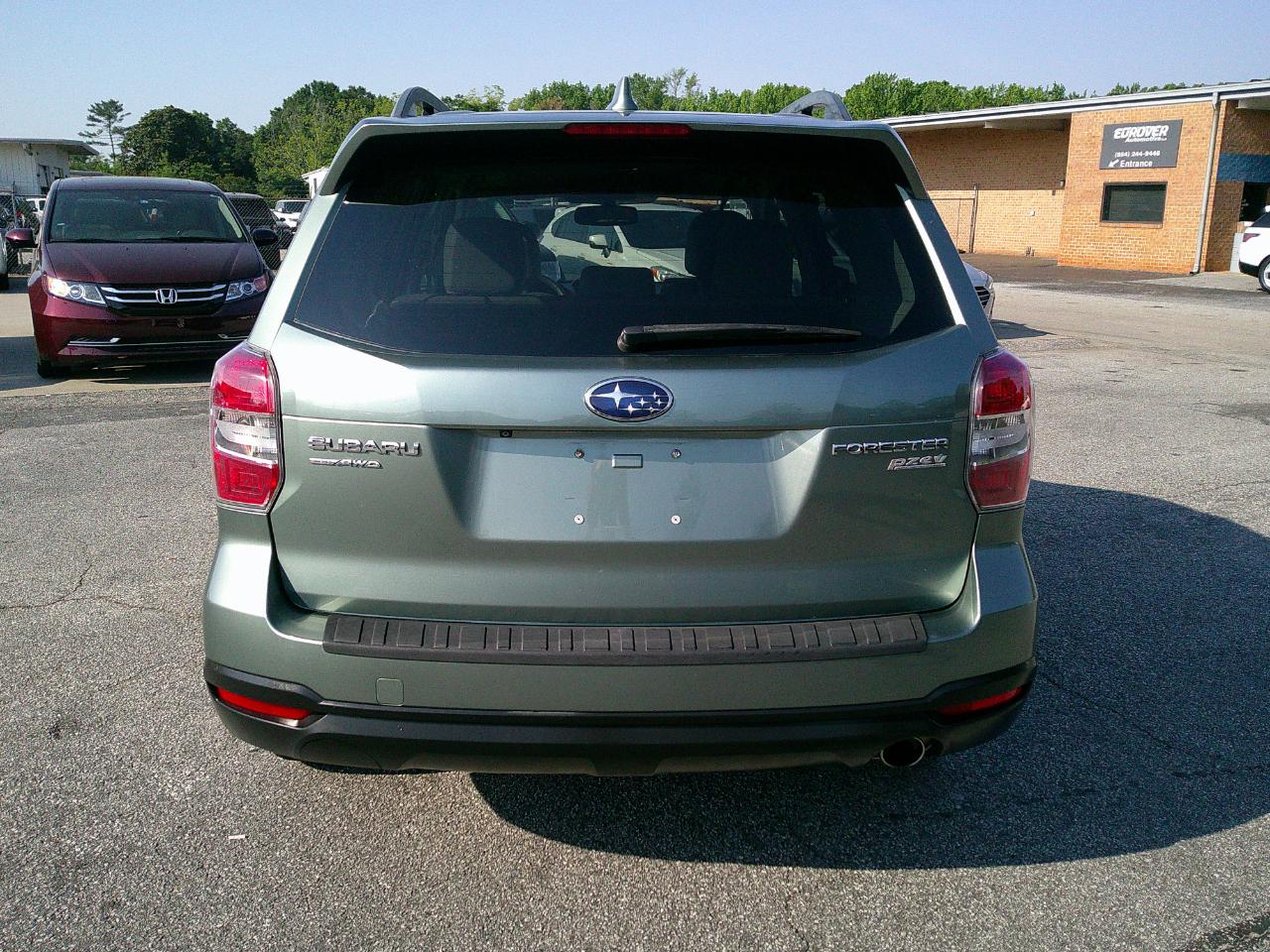 Subaru Forester 4dr CVT 2.5i Limited PZEV 2016