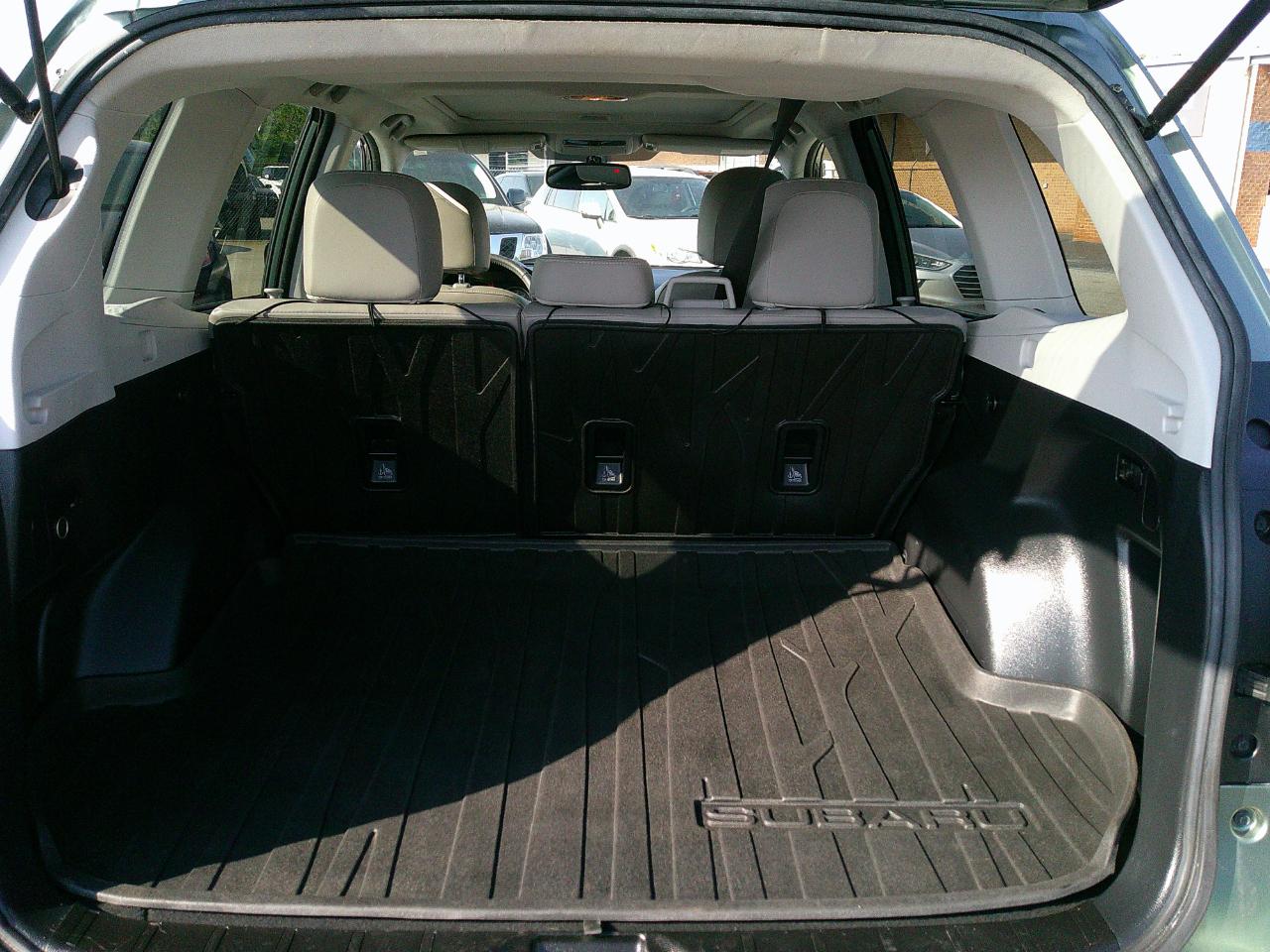 Subaru Forester 4dr CVT 2.5i Limited PZEV 2016