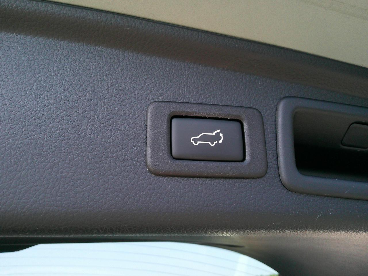 Subaru Forester 4dr CVT 2.5i Limited PZEV 2016