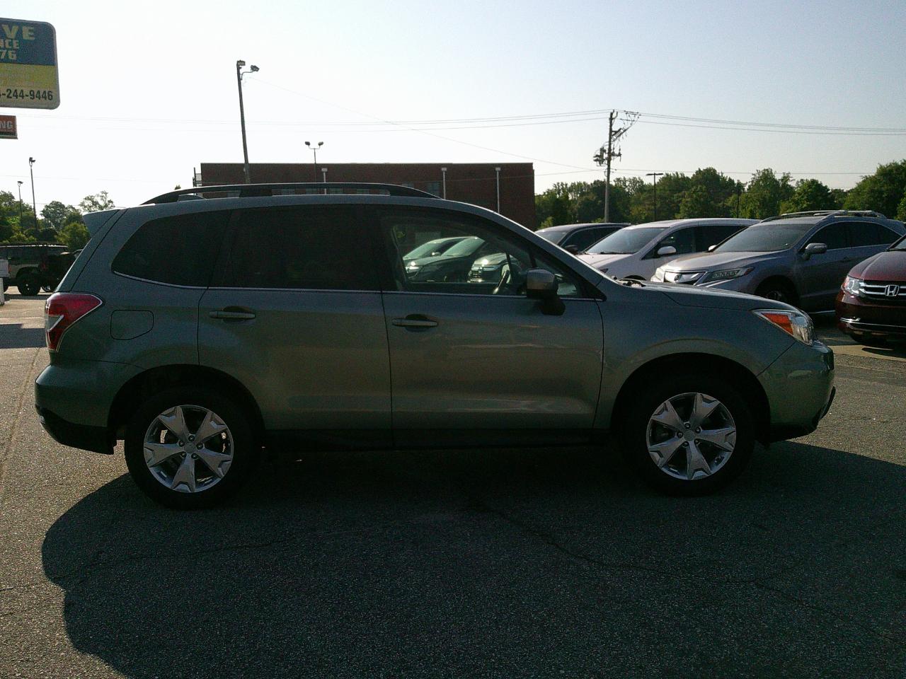 Subaru Forester 4dr CVT 2.5i Limited PZEV 2016