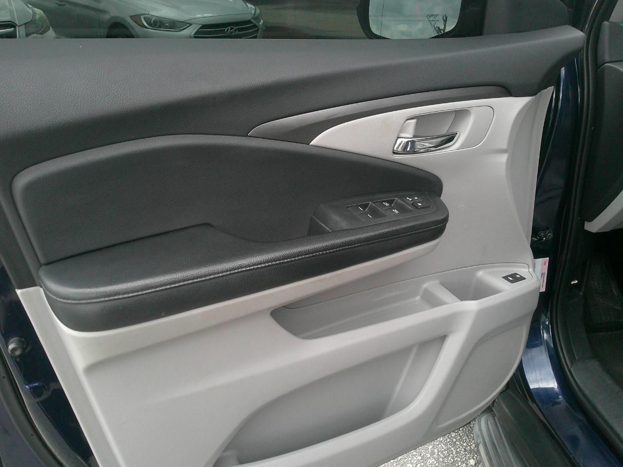 Honda Pilot 2WD 4dr EX-L w/RES 2016