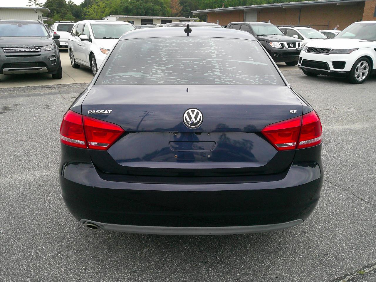 Volkswagen Passat 4dr Sdn 2.5L Auto SE 2013