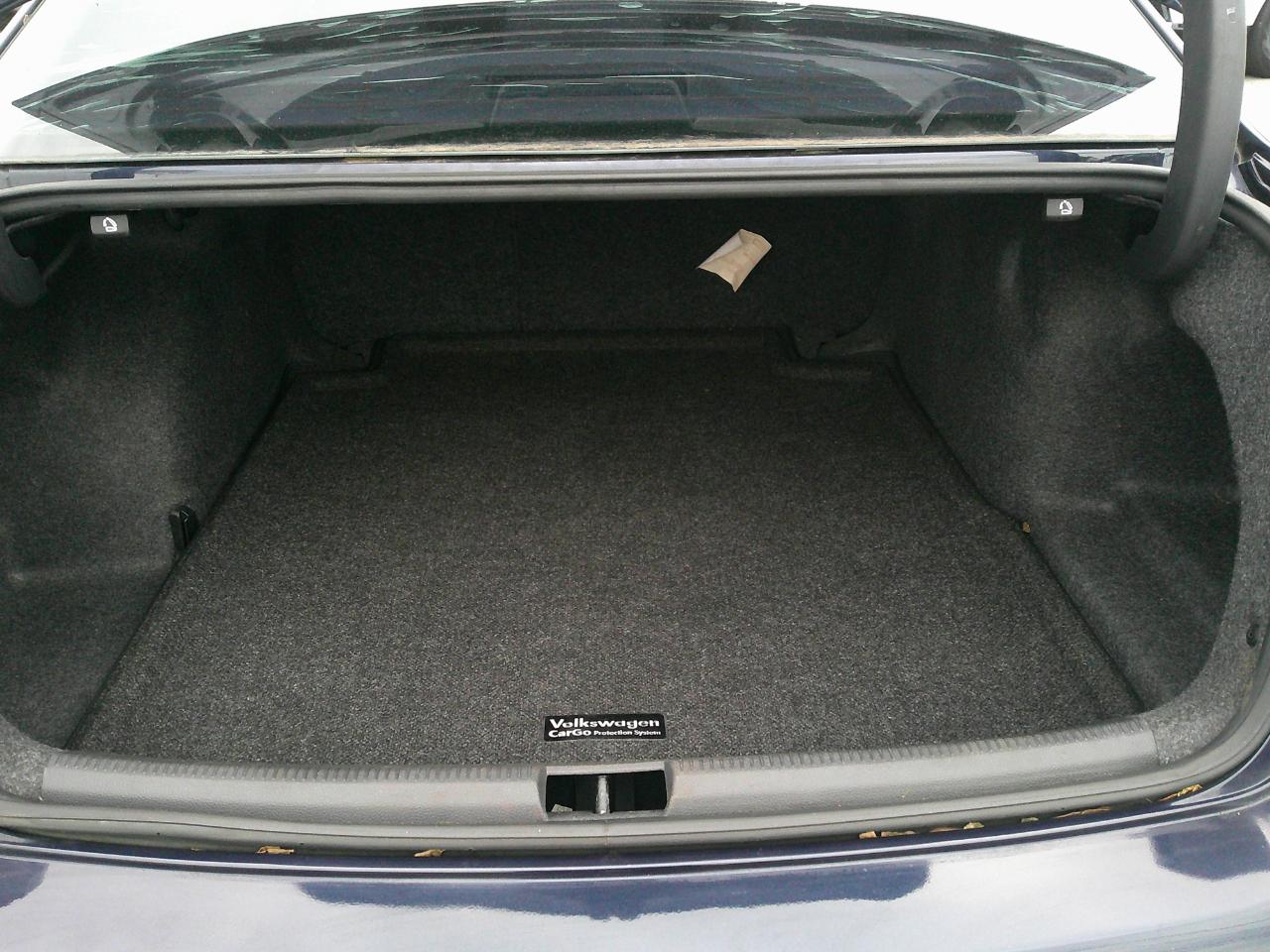 Volkswagen Passat 4dr Sdn 2.5L Auto SE 2013