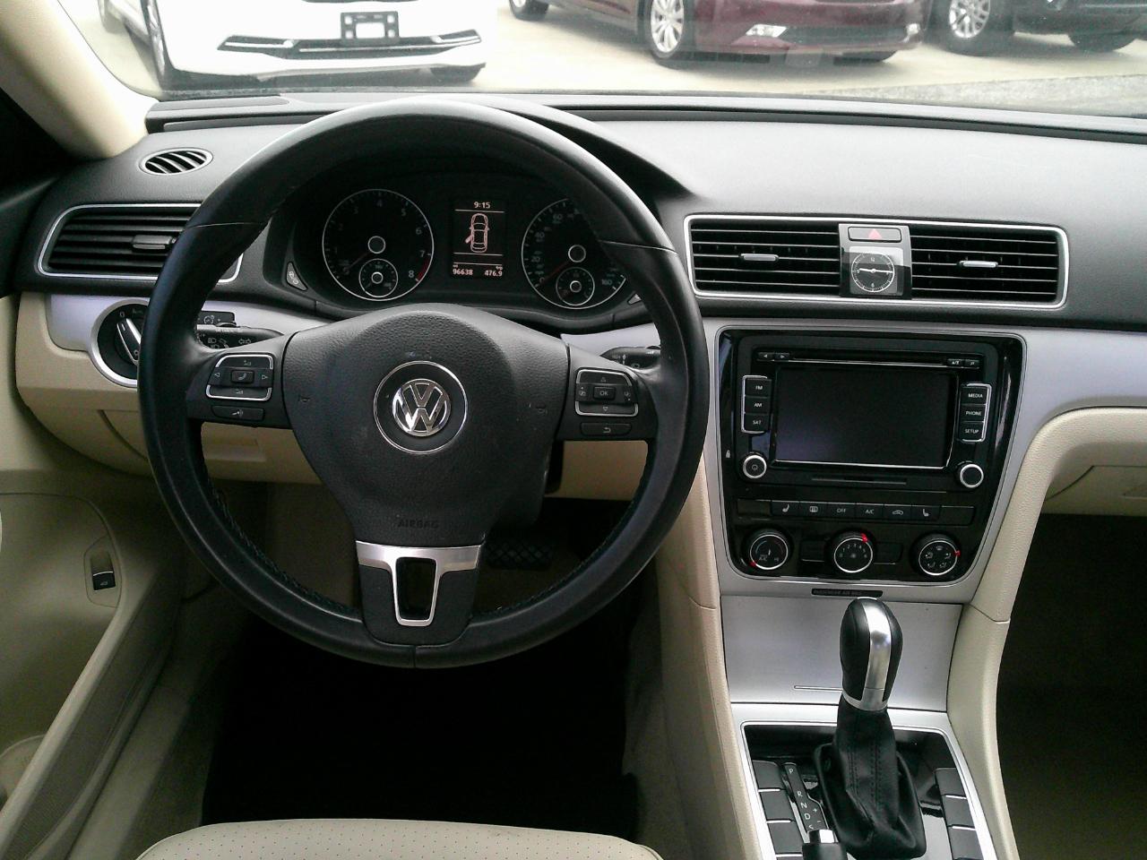 Volkswagen Passat 4dr Sdn 2.5L Auto SE 2013