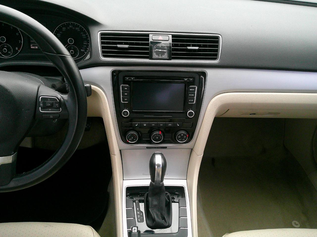 Volkswagen Passat 4dr Sdn 2.5L Auto SE 2013