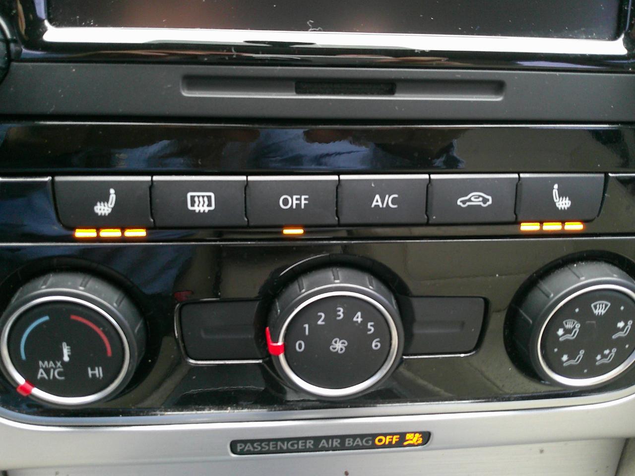 Volkswagen Passat 4dr Sdn 2.5L Auto SE 2013