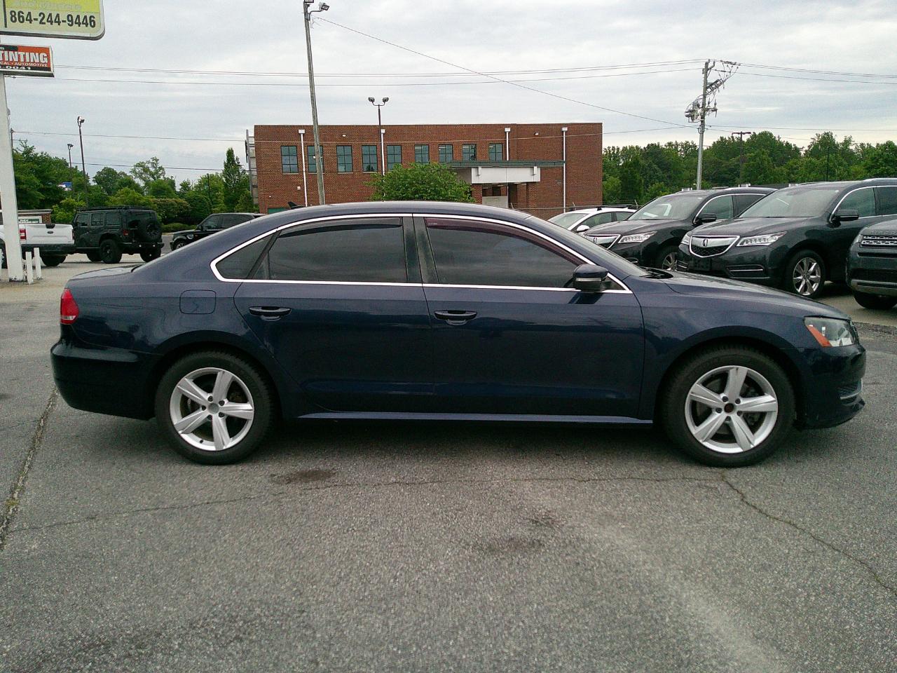Volkswagen Passat 4dr Sdn 2.5L Auto SE 2013