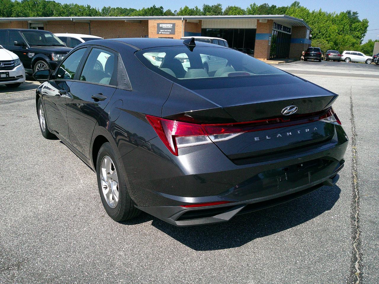 Hyundai Elantra SE IVT 2021