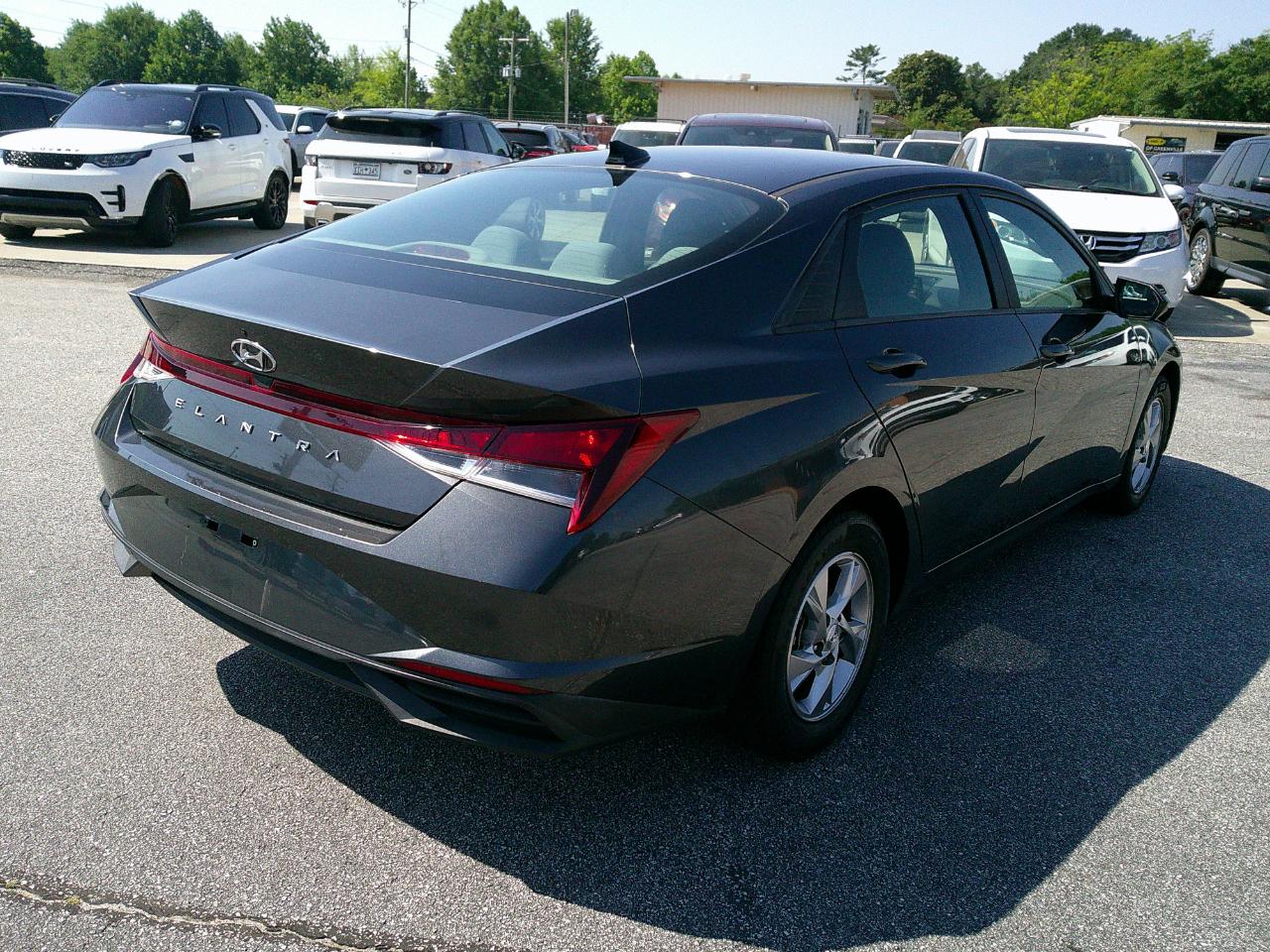 Hyundai Elantra SE IVT 2021