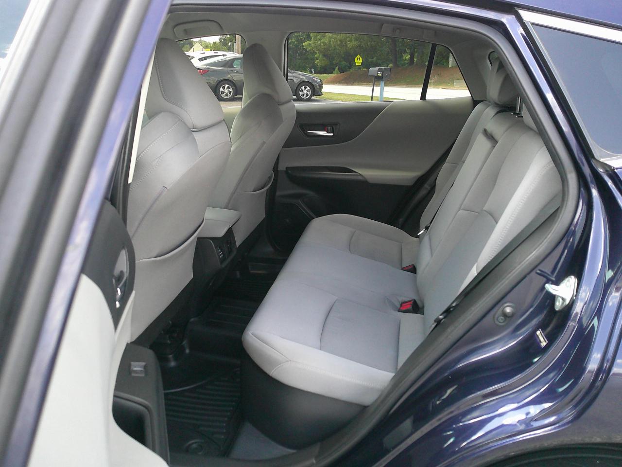 Toyota Venza LE AWD (Natl) 2021