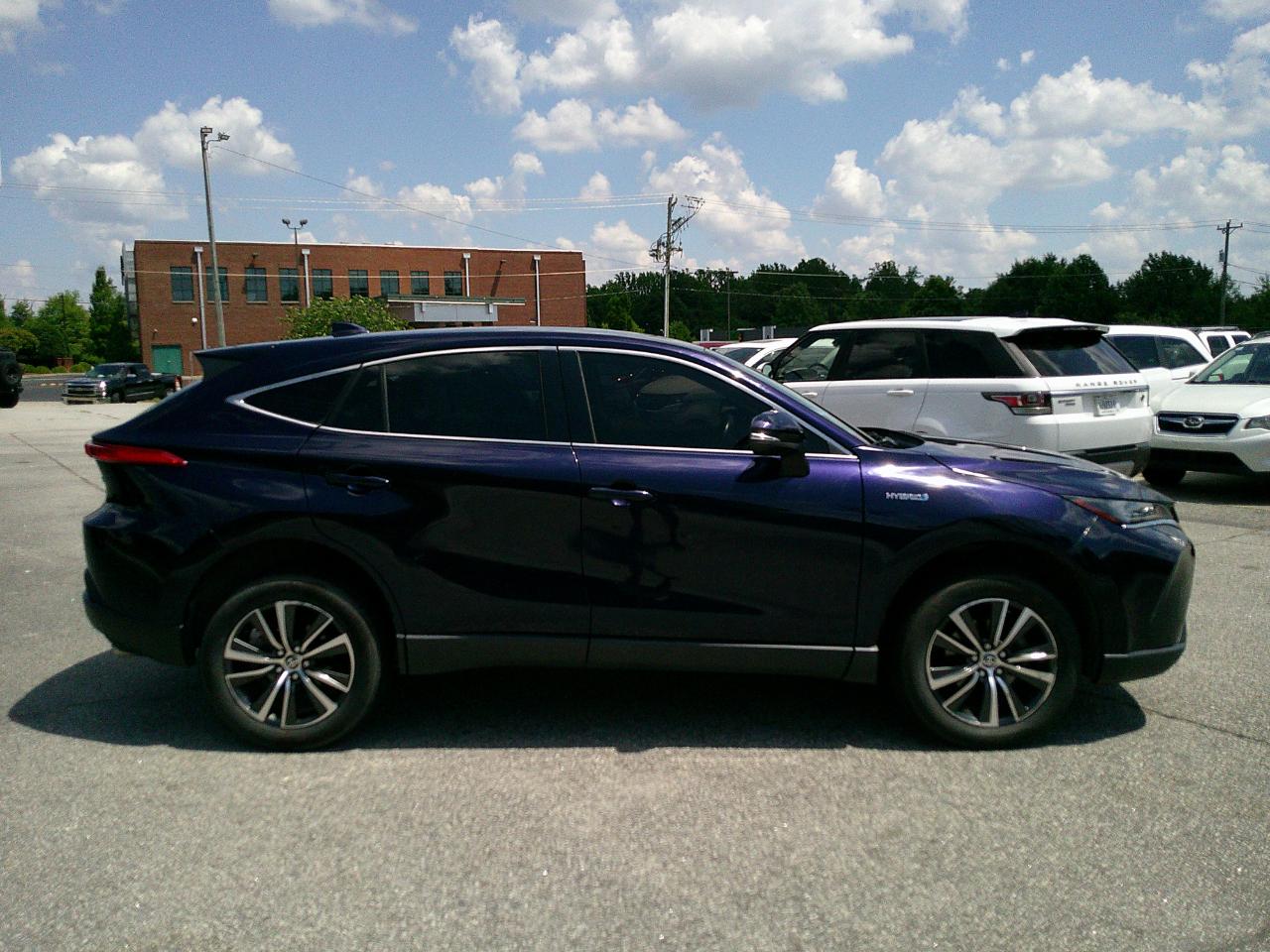 Toyota Venza LE AWD (Natl) 2021