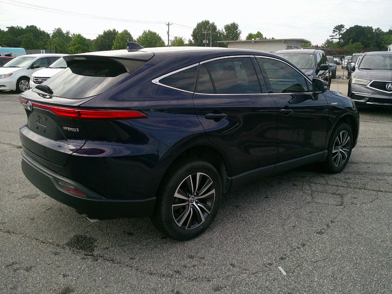 Toyota Venza LE AWD (Natl) 2021