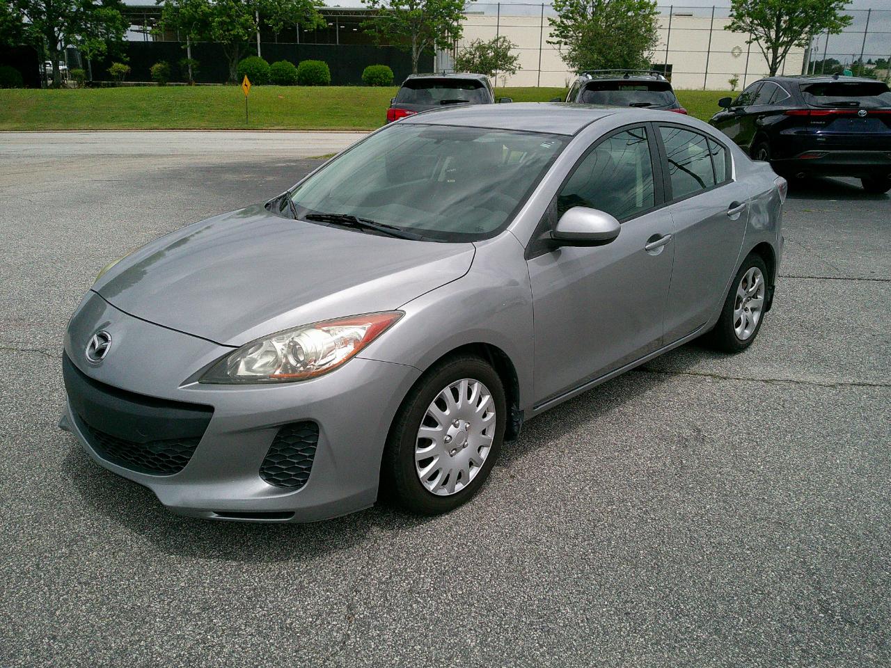 Mazda MAZDA3 4dr Sdn Auto i Sport 2012
