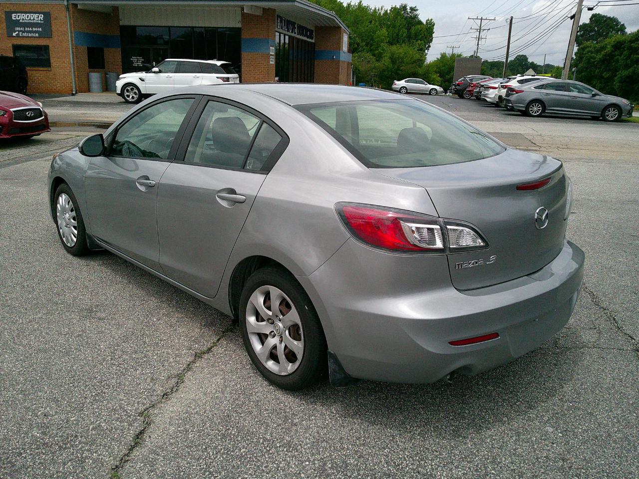 Mazda MAZDA3 4dr Sdn Auto i Sport 2012