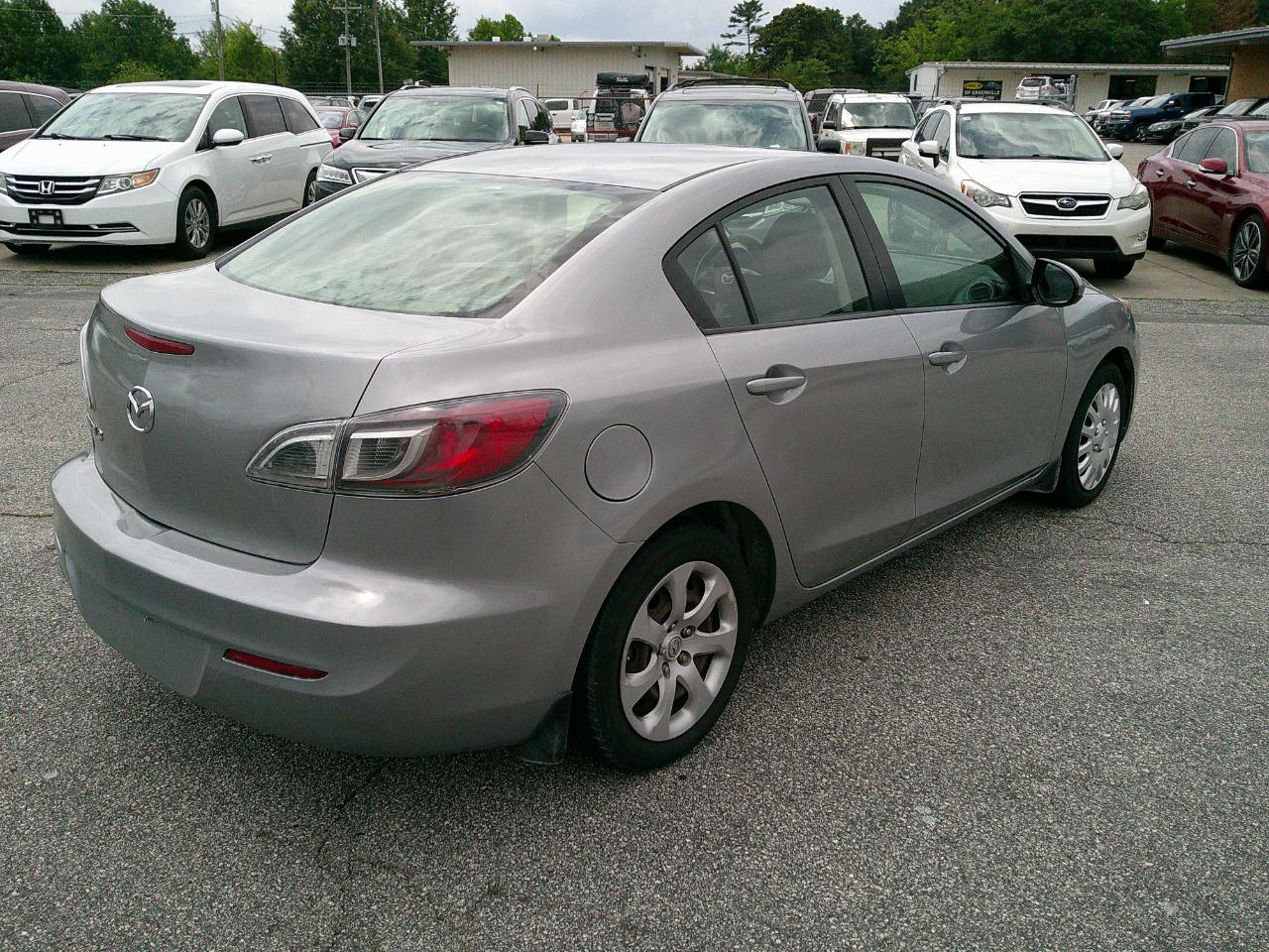 Mazda MAZDA3 4dr Sdn Auto i Sport 2012