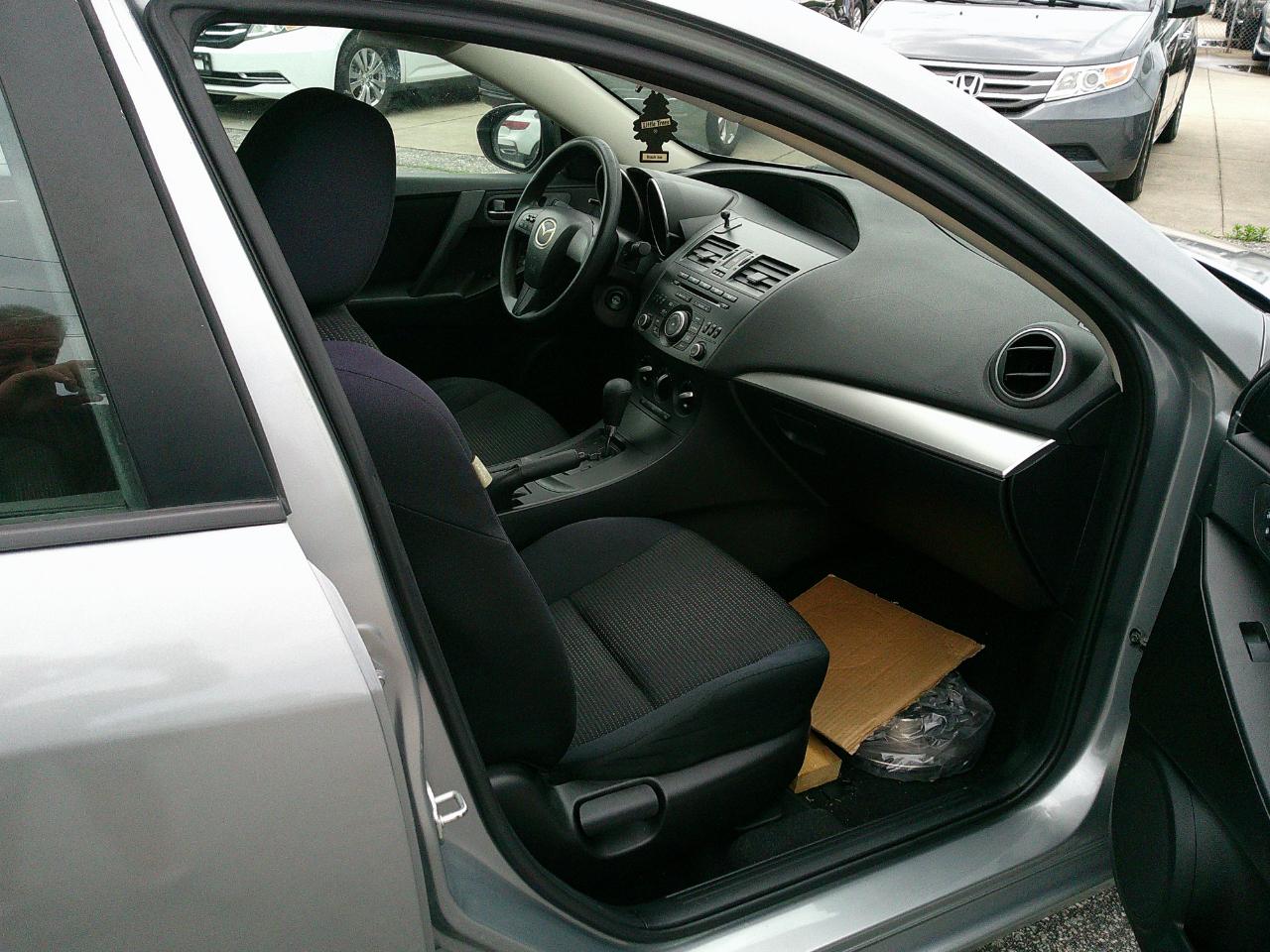 Mazda MAZDA3 4dr Sdn Auto i Sport 2012