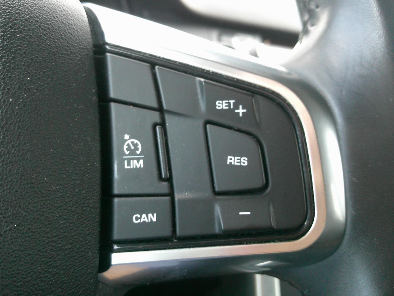Land Rover Discovery Sport AWD 4dr SE 2016