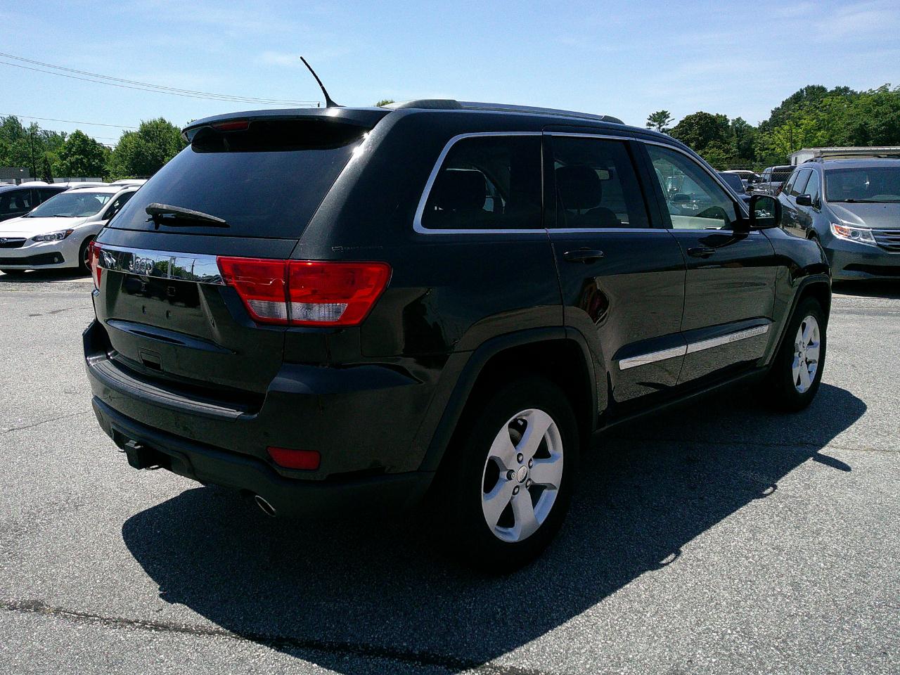 Jeep Grand Cherokee RWD 4dr Laredo 2012