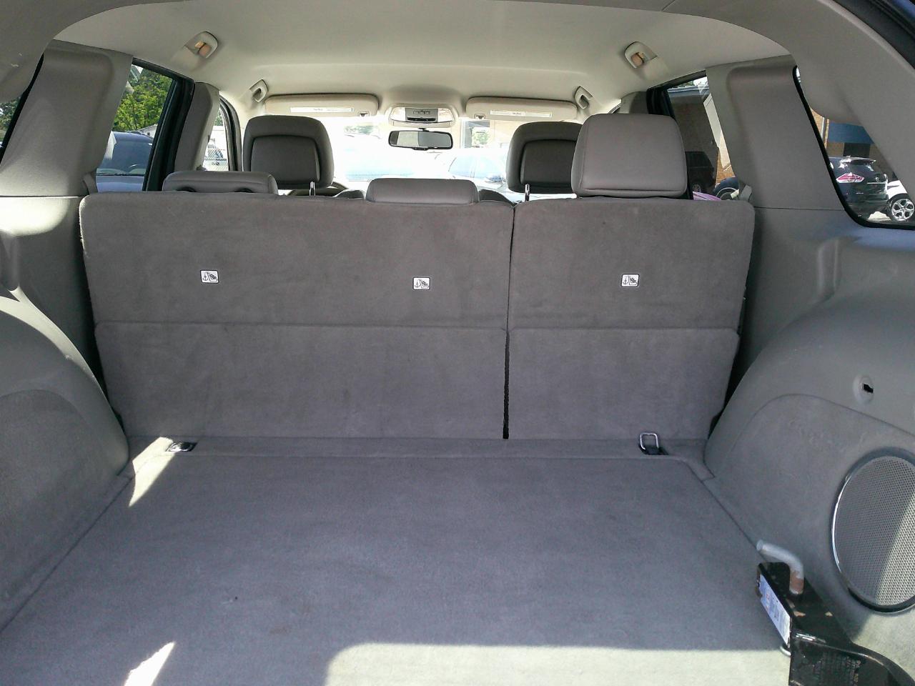 Jeep Grand Cherokee RWD 4dr Laredo 2012