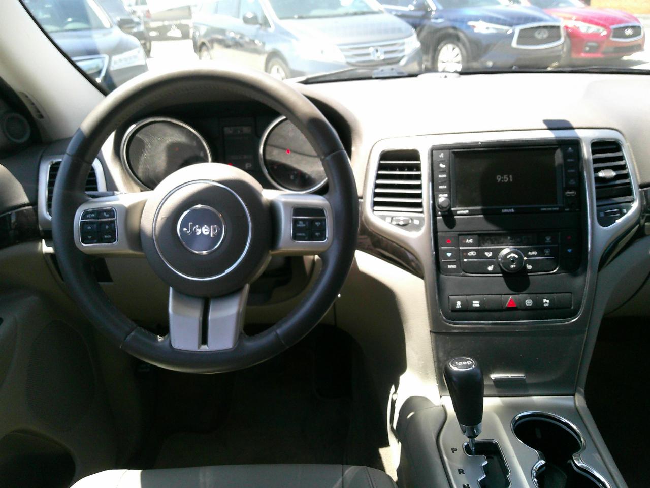 Jeep Grand Cherokee RWD 4dr Laredo 2012