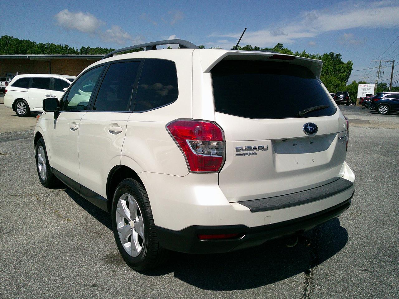 Subaru Forester 4dr CVT 2.5i Limited PZEV 2015