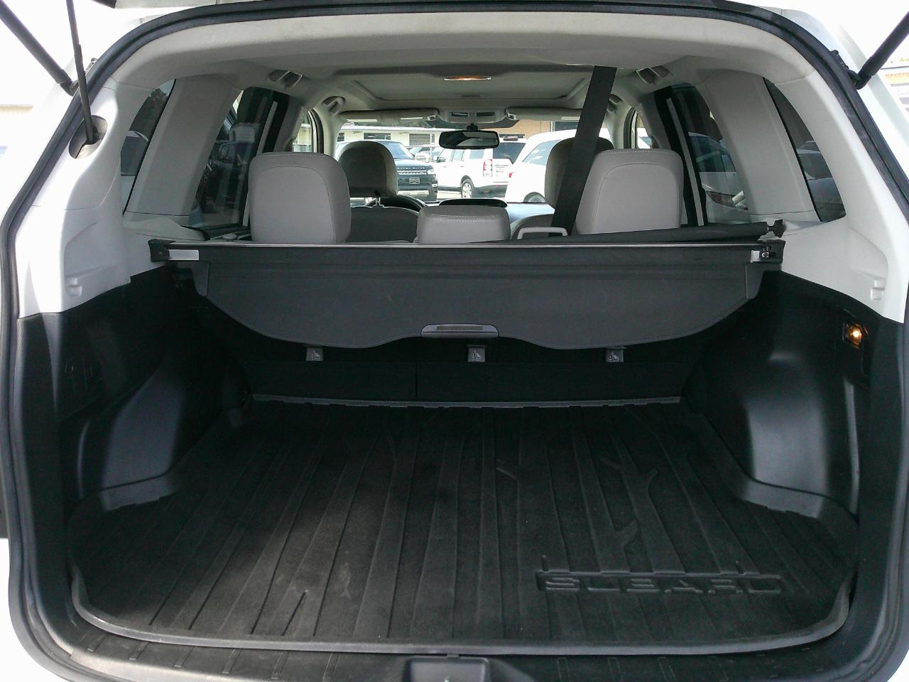Subaru Forester 4dr CVT 2.5i Limited PZEV 2015