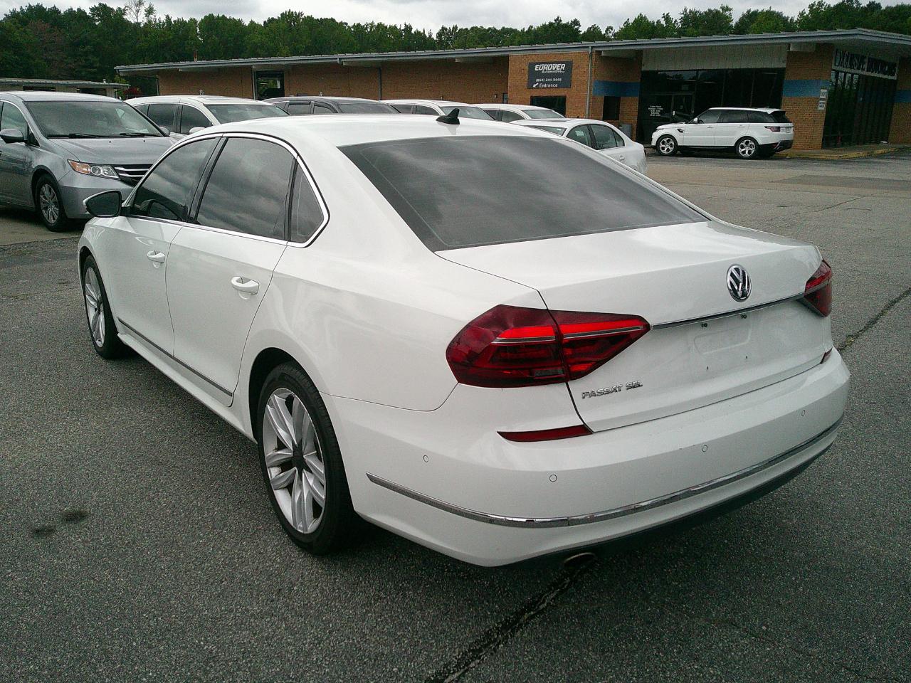 Volkswagen Passat 1.8T SEL Premium Auto 2017