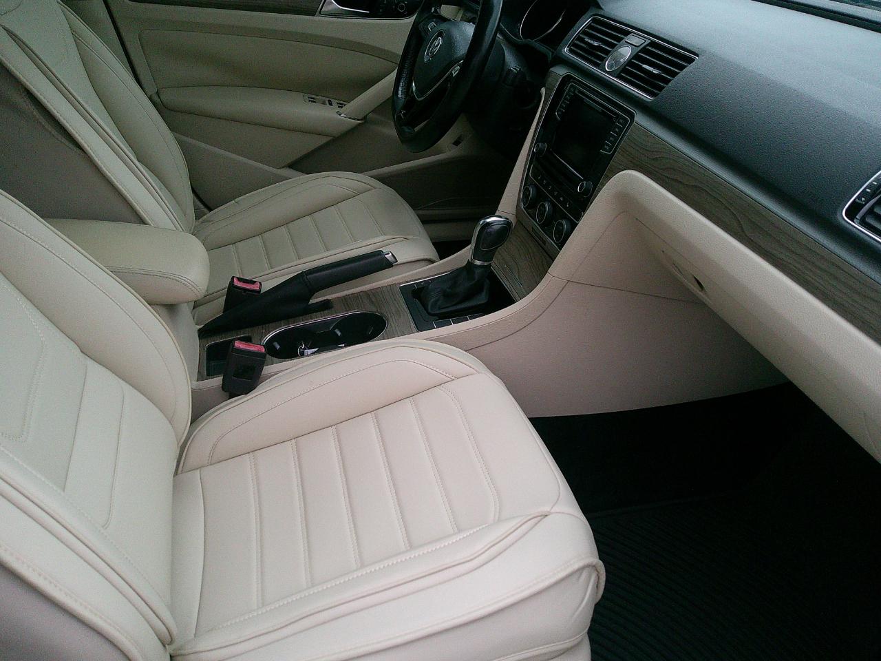 Volkswagen Passat 1.8T SEL Premium Auto 2017