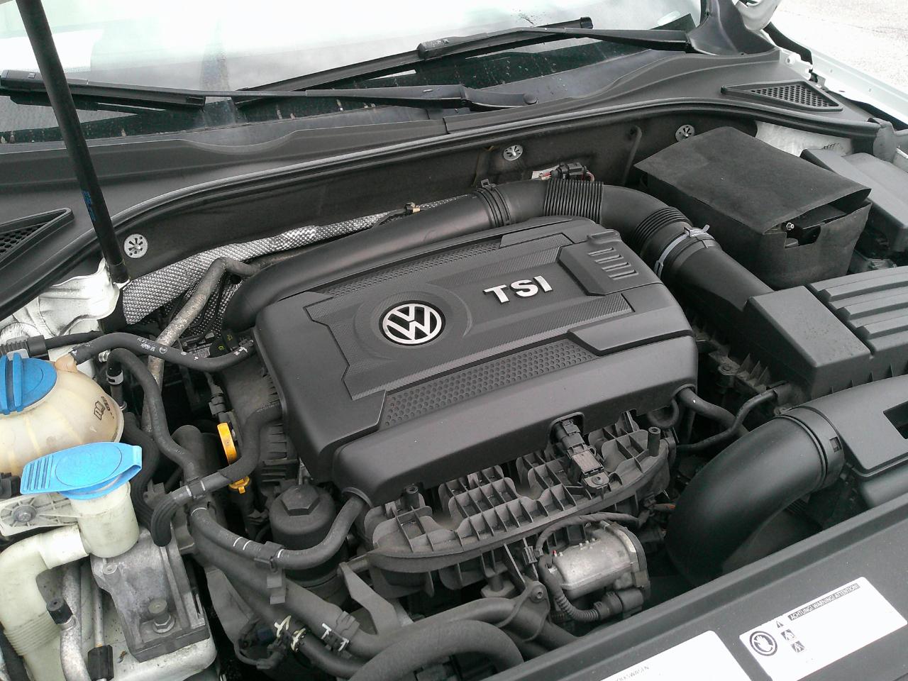 Volkswagen Passat 1.8T SEL Premium Auto 2017
