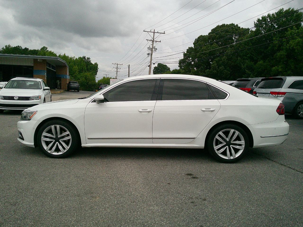 Volkswagen Passat 1.8T SEL Premium Auto 2017