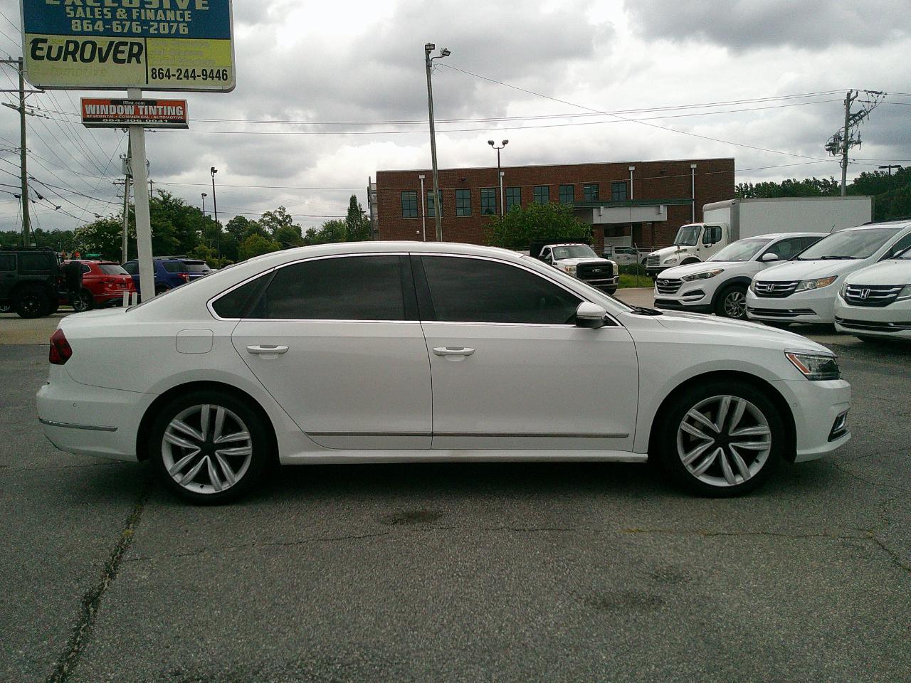Volkswagen Passat 1.8T SEL Premium Auto 2017