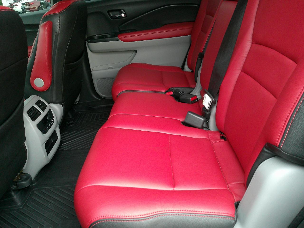 Honda Pilot AWD 4dr EX w/Honda Sensing 2016