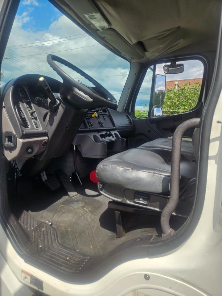 Freightliner M2  2014