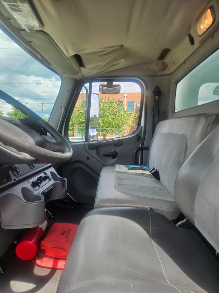 Freightliner M2  2014