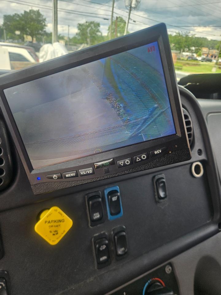 Freightliner M2  2014