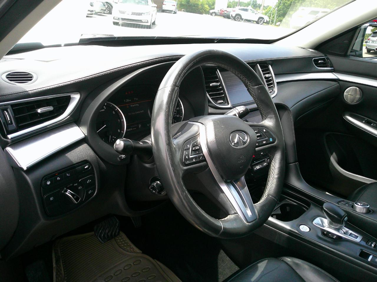 Infiniti QX50 ESSENTIAL FWD 2019