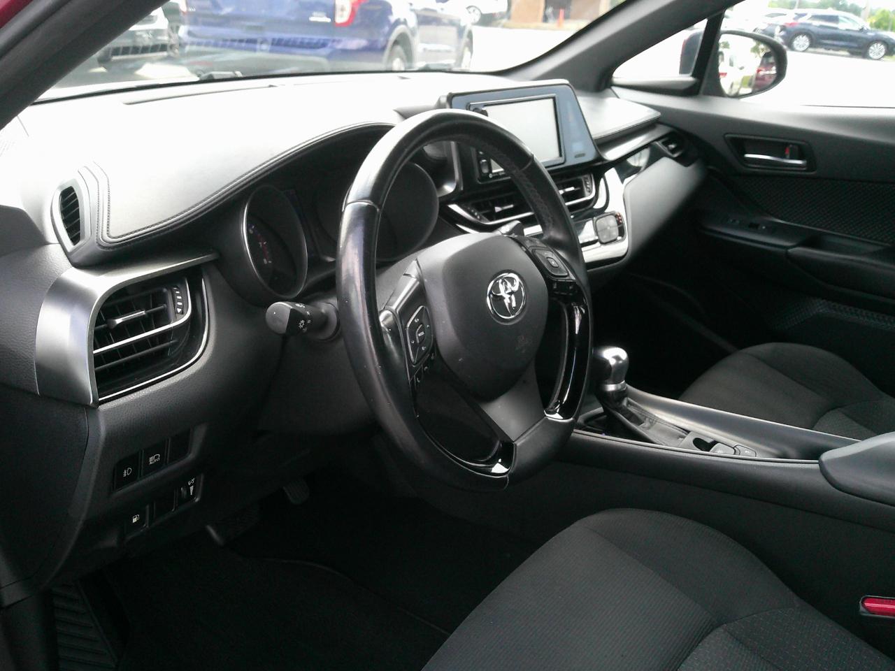 Toyota C-HR XLE FWD (Natl) 2018