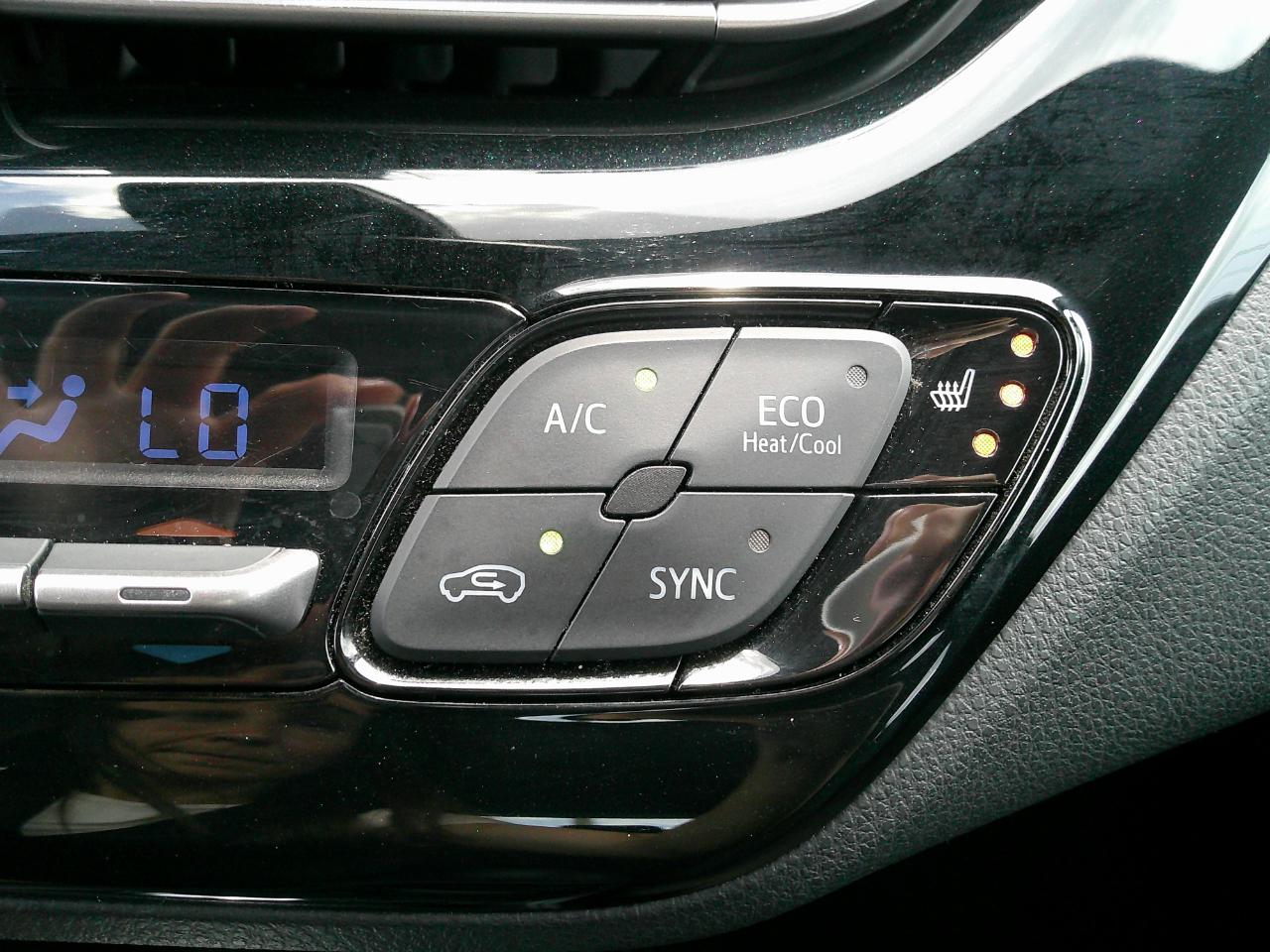 Toyota C-HR XLE FWD (Natl) 2018