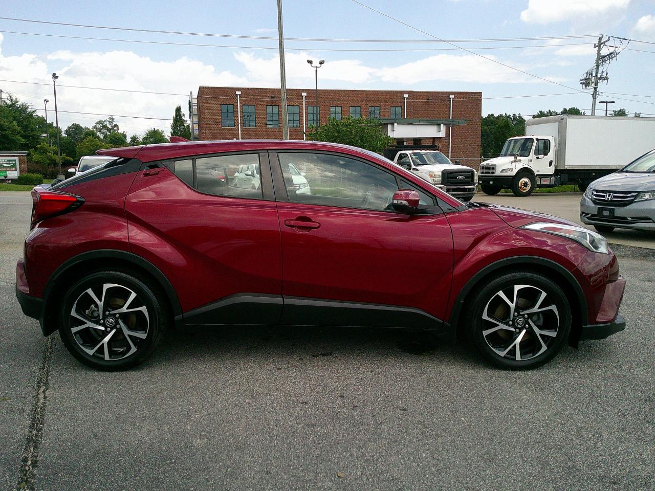 Toyota C-HR XLE FWD (Natl) 2018