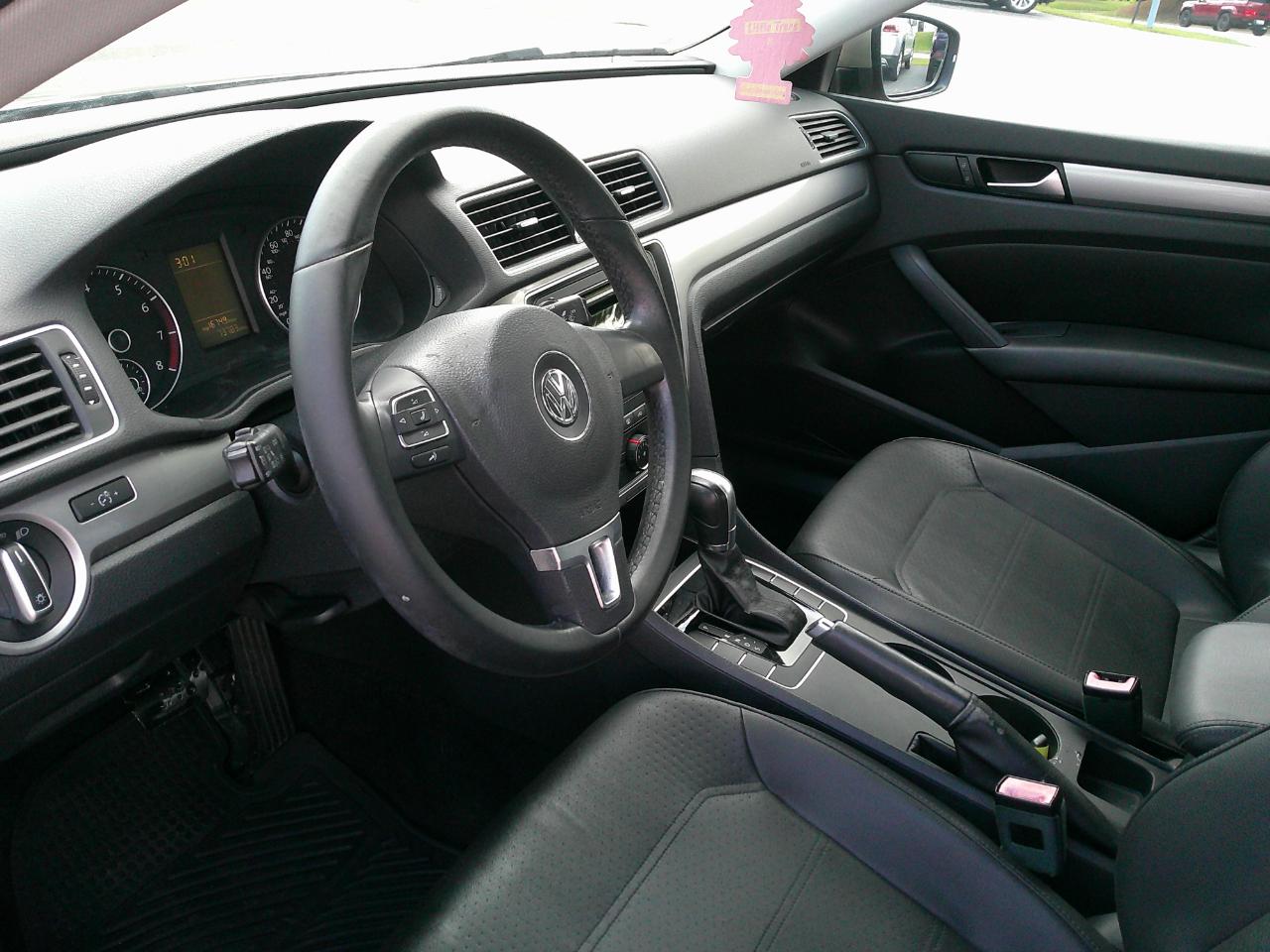 Volkswagen Passat 4dr Sdn 1.8T Auto S 2015