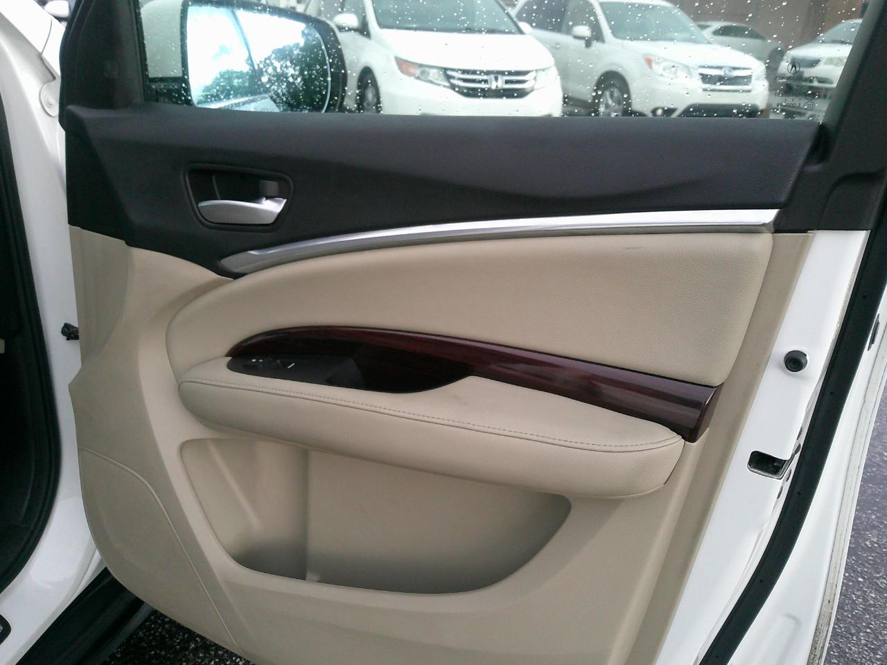 Acura MDX SH-AWD 4dr Tech/Entertainment Pkg 2015